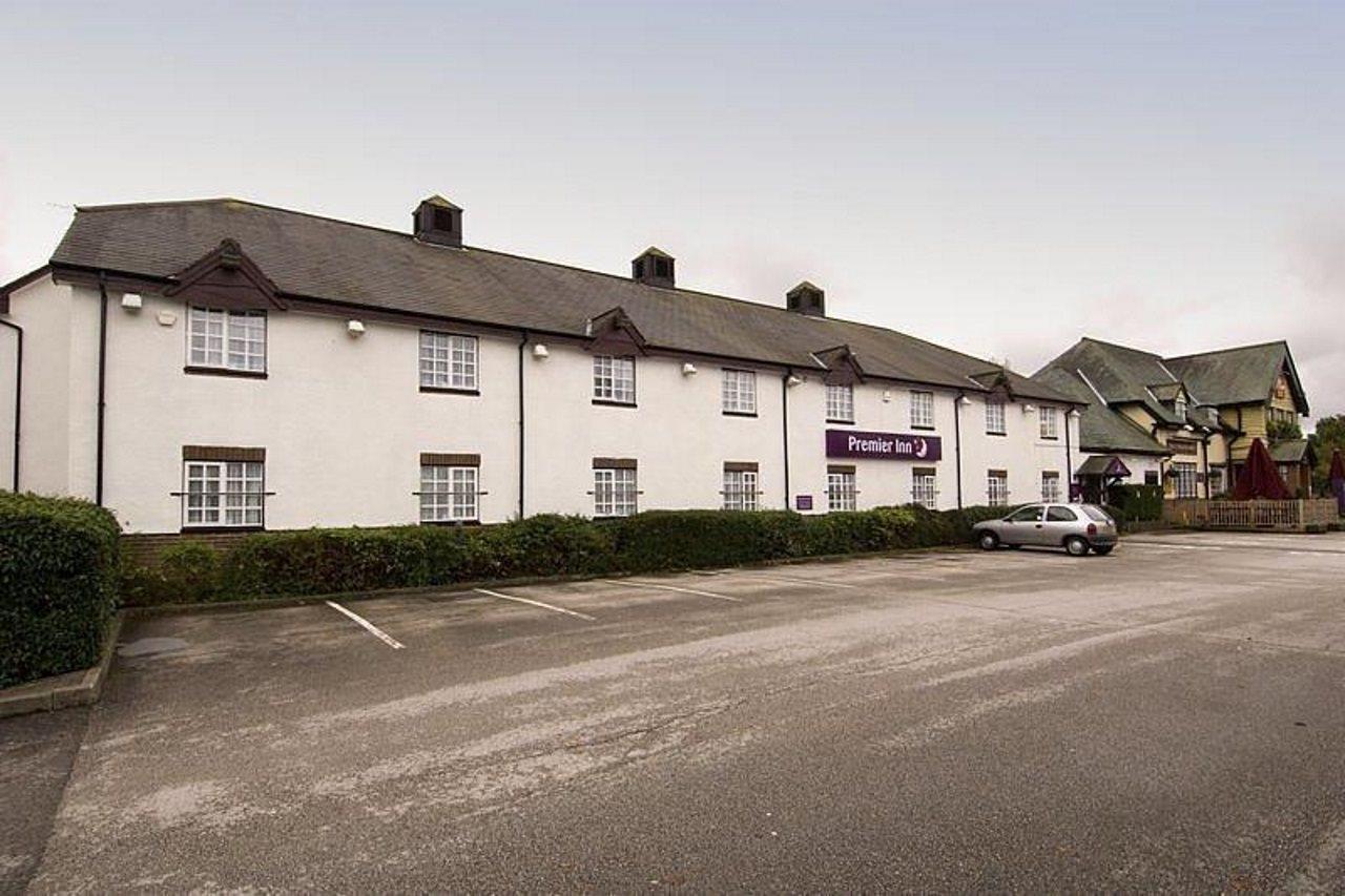 Premier Inn Premier Inn Wirral Greasby Exterior foto