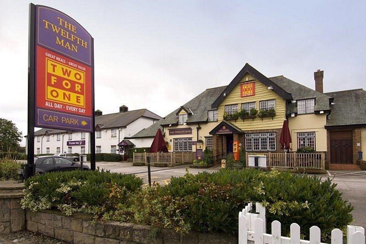 Premier Inn Premier Inn Wirral Greasby Exterior foto